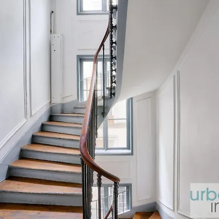 23 - Charming 3Bdr Parisian Apartment In Montorgueil-2